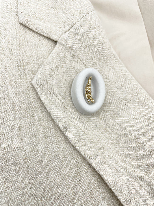 Artisanal brooch cement bronze