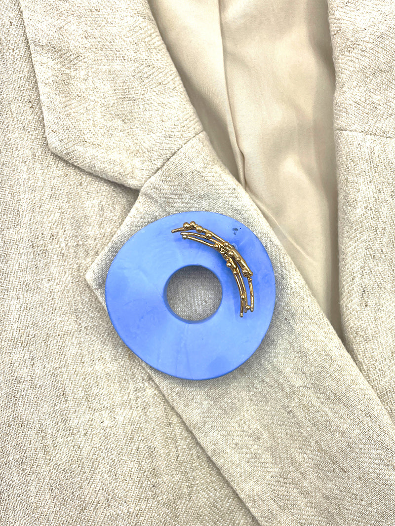Artisanal brooch cement bronze
