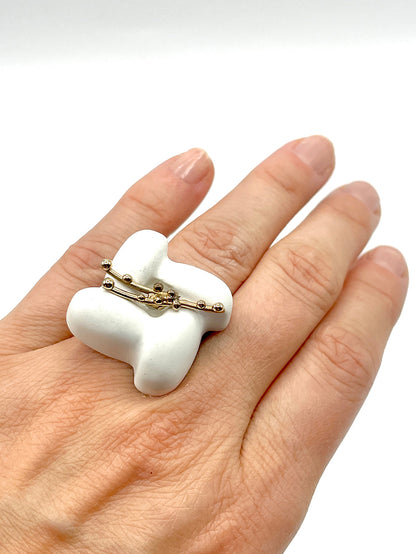 Artisanal ring silver bronze cement white