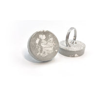 Încarcă imaginea în vizualizatorul Galerie, Round Silver Ring

